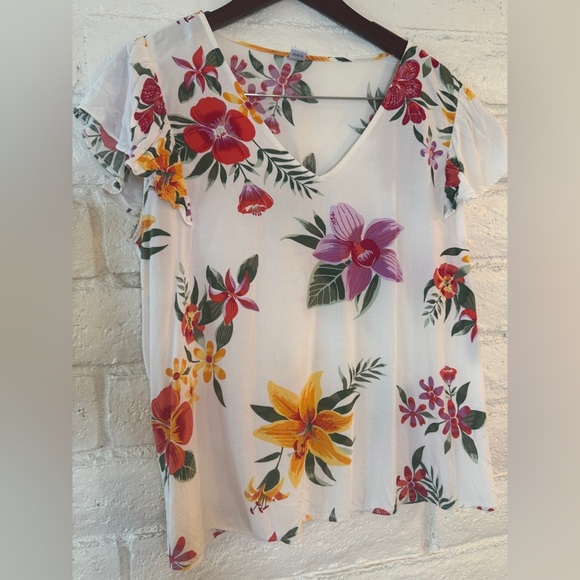 Old Navy Tops - Old Navy Floral V-Neck Blouse - Red, Pink, Yellow, Green